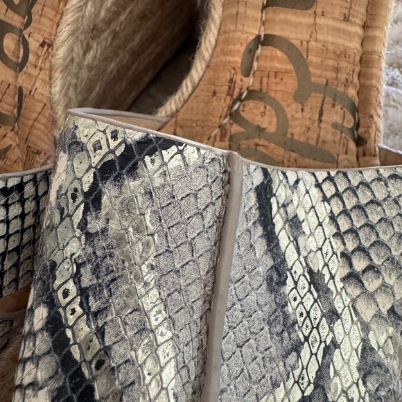 Sam Edelman Beige and Black Snakeskin Wedges, Size 9 - Picture 6 of 16